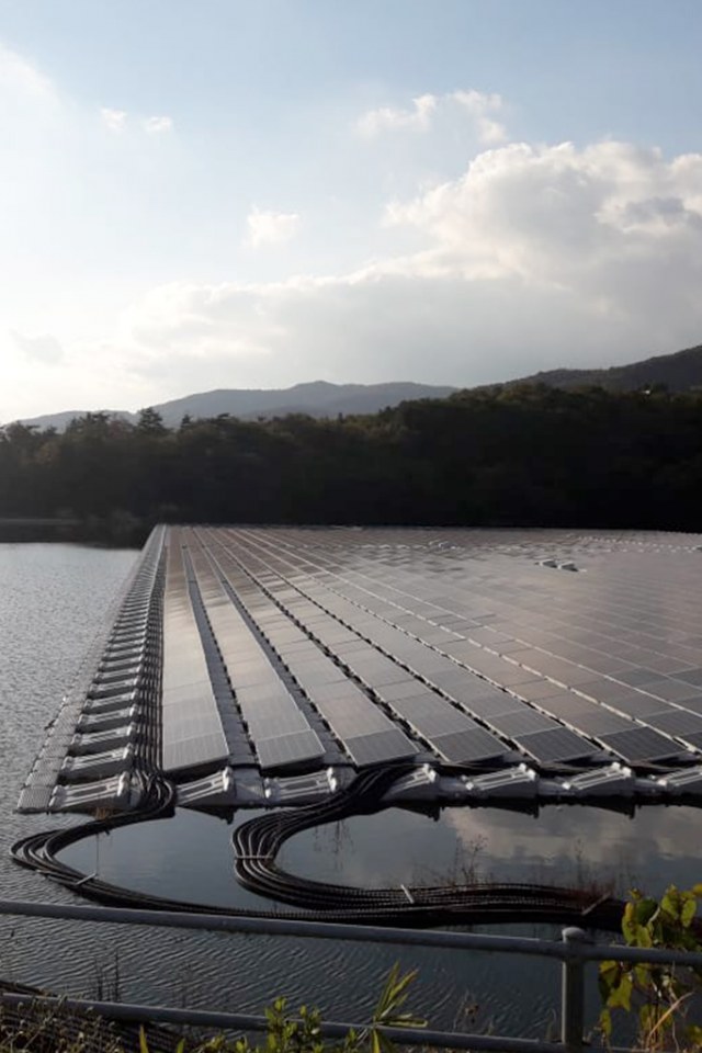 realisation Maintenance Mise en service centrale flottante Japon 500 Kw