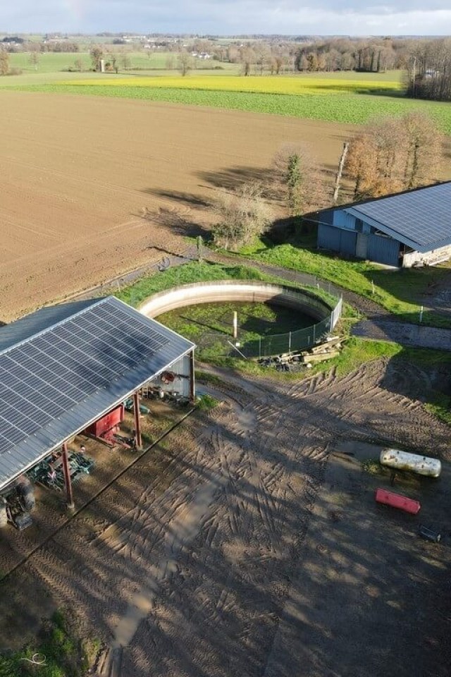 Groupe-Allosun Tinténiac Ille-et-Vilaine Bretagne 35 - Installation d'un bâtiment agricole 99kva dans le 22