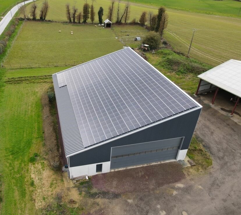 Groupe-Allosun Tinténiac Ille-et-Vilaine Bretagne 35 - Installation d'un bâtiment agricole 99kva à Besnier dans le 35