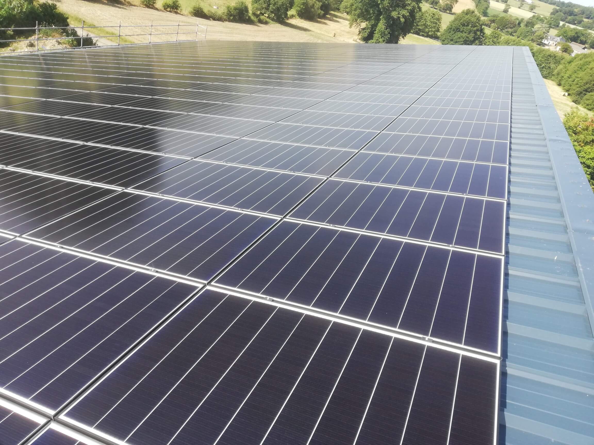 Groupe-Allosun Tinténiac Ille-et-Vilaine Bretagne 35 - Installation d'un bâtiment agricole 99kva à Besnier dans le 35