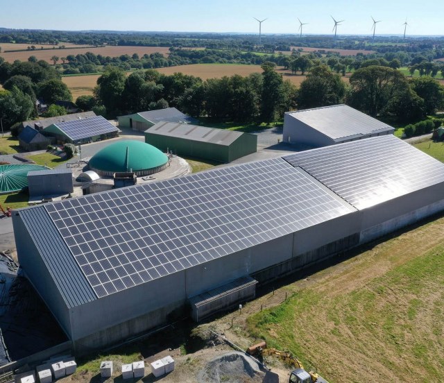 Groupe-Allosun Tinténiac Ille-et-Vilaine Bretagne 35 - Installation d'un bâtiment agricole 190kva à Kergrist dans le 22